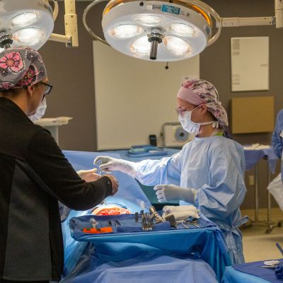 Surgical Tech students in lab