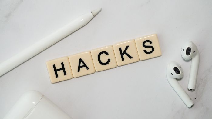 Hacks scrabble tiles