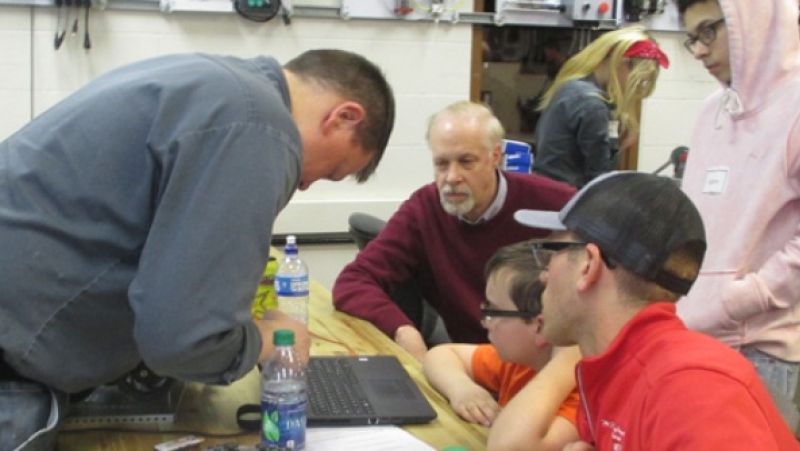 Energy & Electronics demonstrating robotics